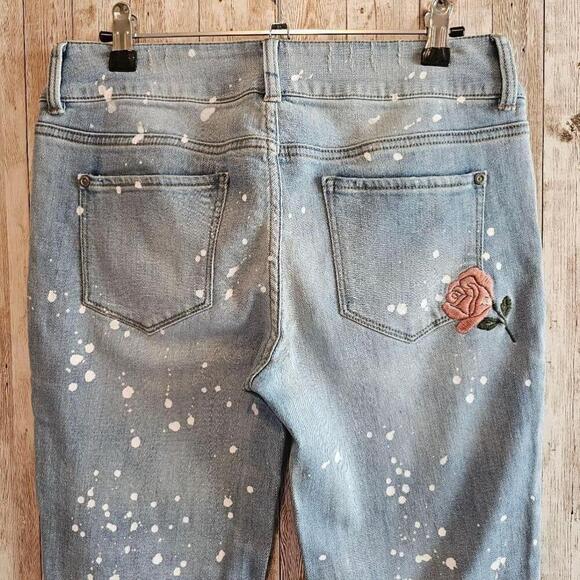 Women's SOHO New York and C Cropped Boyfriend Jeans Size 2 Blue with Pink Roses - Picture 8 of 11